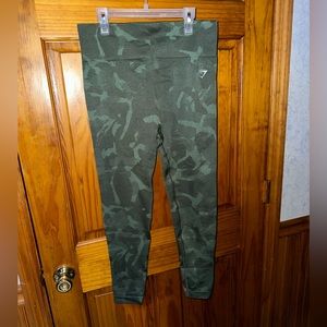 Gymshark Adapt Camo Seamless Leggings in Olive Green size XL